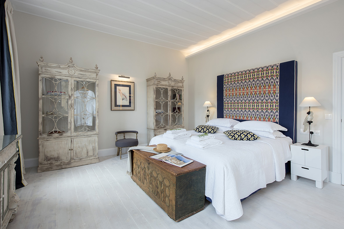 Liston suites Lear suite bedroom mykerkyra.com