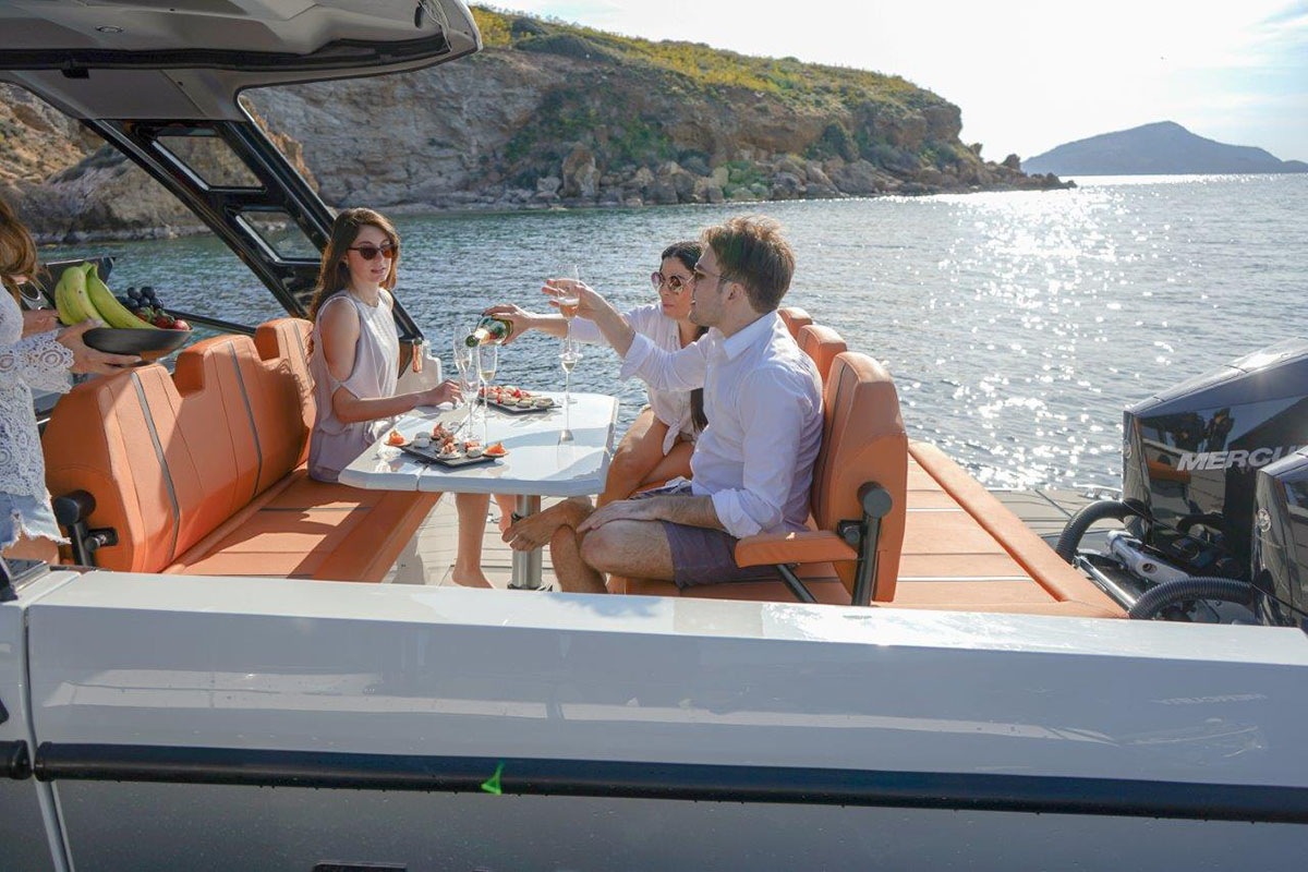 Contessa Yachting Corfu Luxury Yacht Services Corfu skipper yachts rent a boat rent a yacht luxury yachts boat rentals marina gouvia Μαρίνα Γουβιά Κεντρική Κέρκυρα σκιπερ (9)