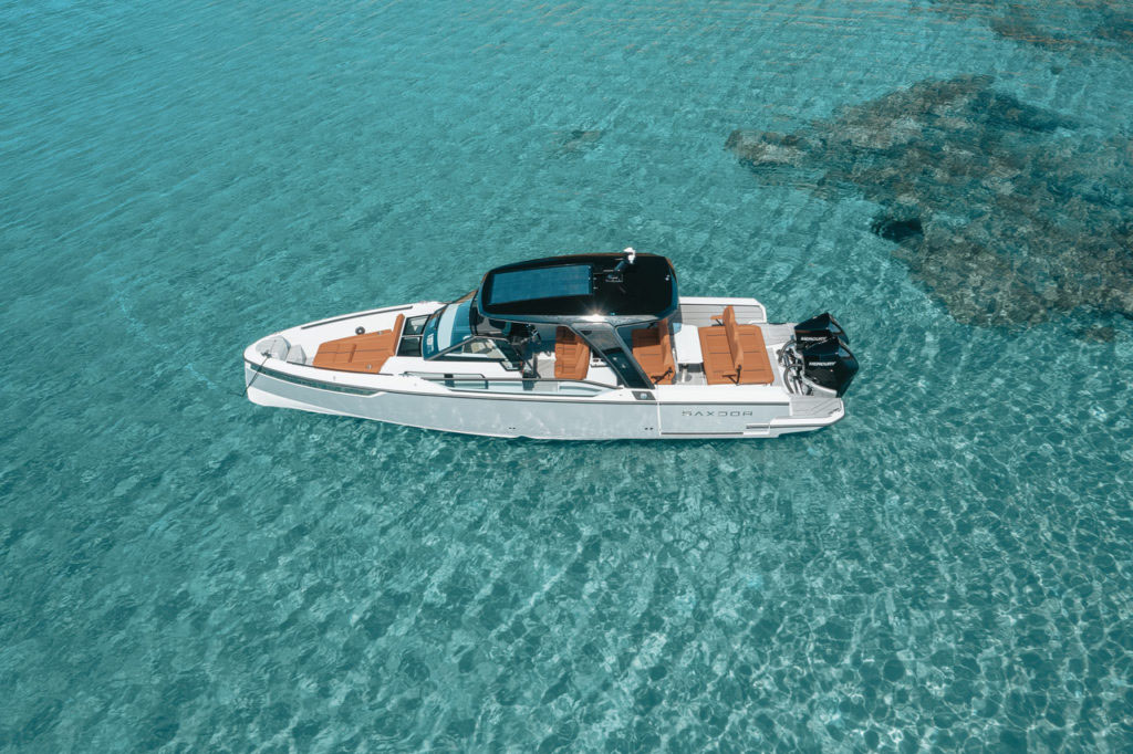 Contessa Yachting Corfu Luxury Yacht Services Corfu skipper yachts rent a boat rent a yacht luxury yachts boat rentals marina gouvia Μαρίνα Γουβιά Κεντρική Κέρκυρα σκιπερ (8)
